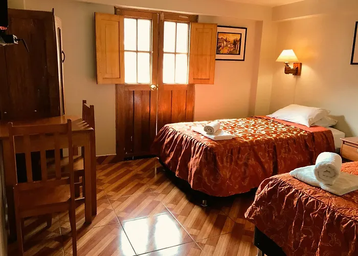 Nafis Casona Apu Linli Hotel 2*