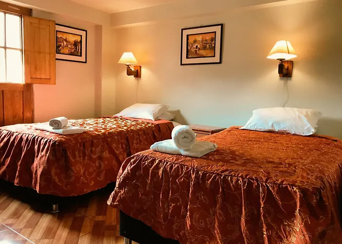 Hotel Nafis Casona Apu Linli 2*